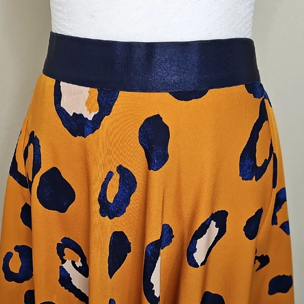 Leopard Animal Print Orange, Blue Flared Mini Skirt Size 10 - Picture 2 of 7